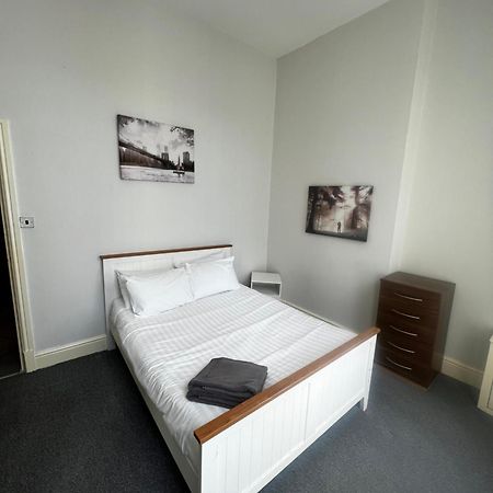 No 3 - LARGE 1 BED NEAR SEFTON PARK AND LARK LANE Apartment Liverpool Ngoại thất bức ảnh
