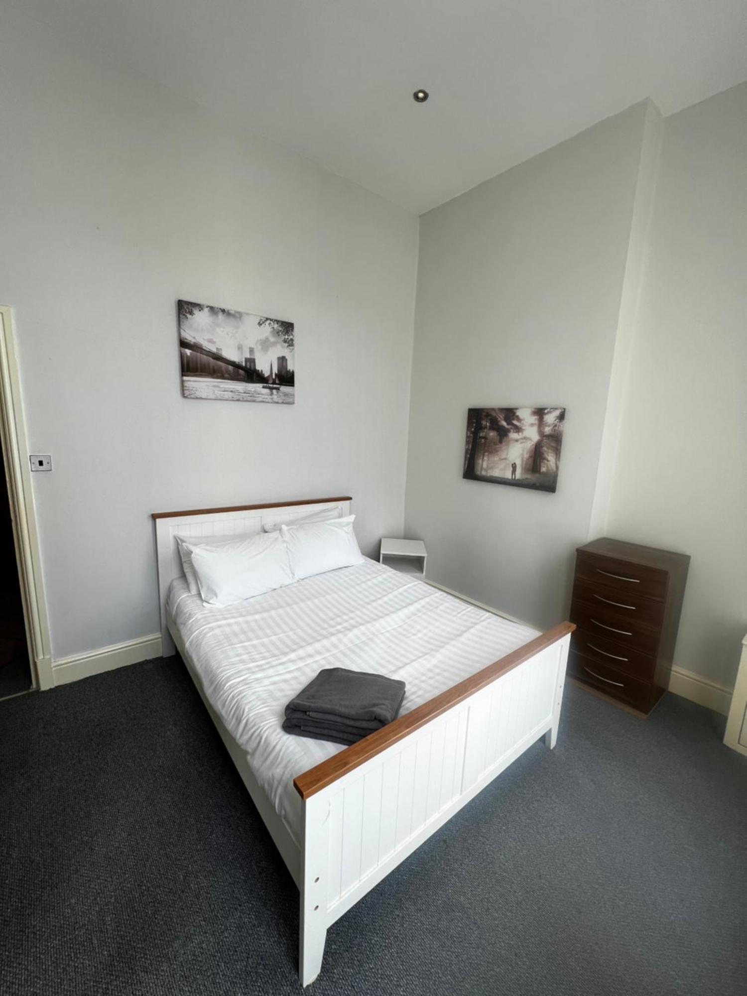 No 3 - LARGE 1 BED NEAR SEFTON PARK AND LARK LANE Apartment Liverpool Ngoại thất bức ảnh
